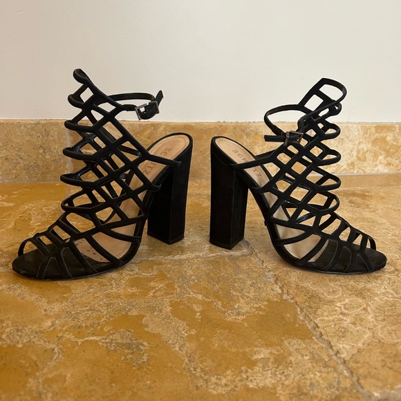 SCHULTZ Caged Block Heel - Picture 3 of 8
